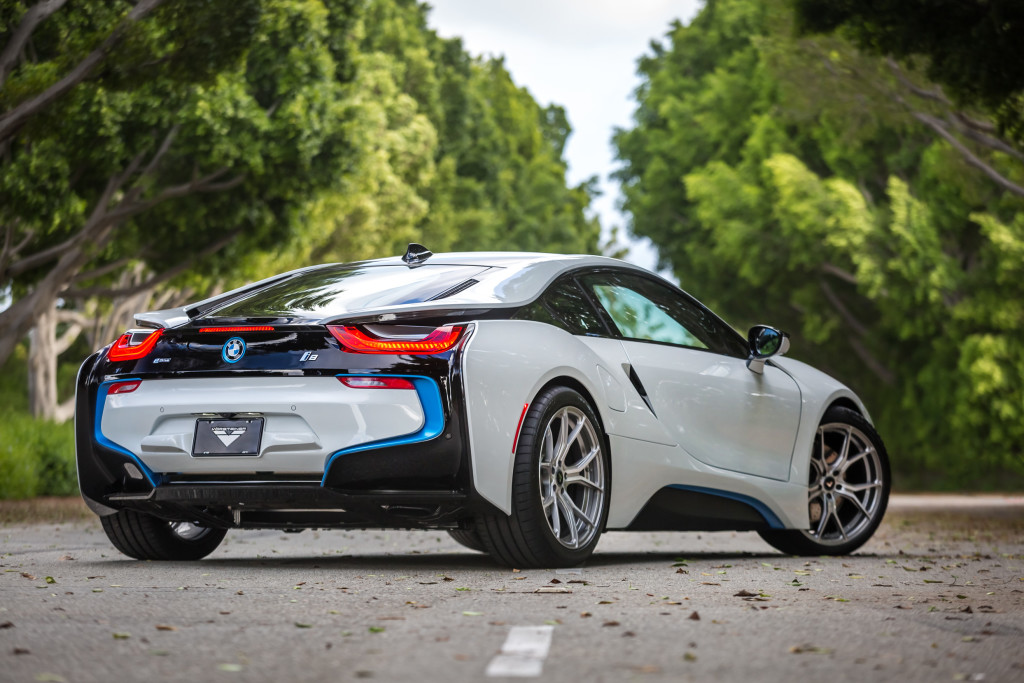 BMW i8 Full Pic Rear Right Three Quarter