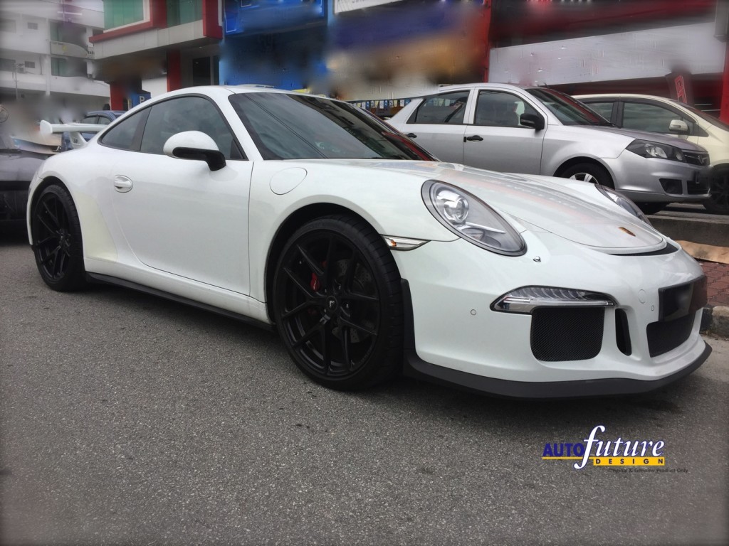 Front Right Three Quarter View: Porsche 911 GT3 Conversion Equipped With Vorsteiner V-FF 101 Wheels