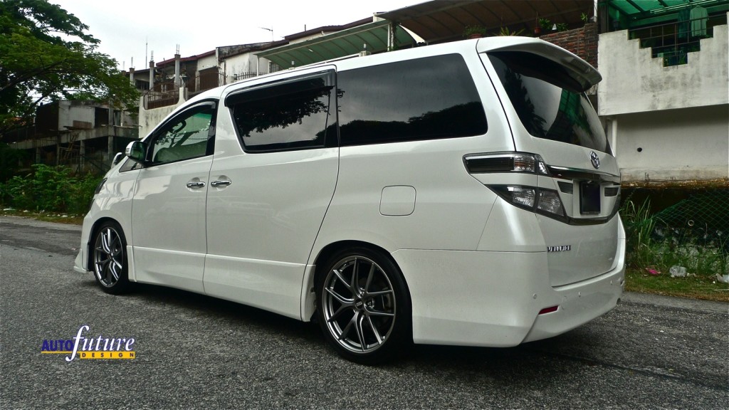 Toyota Vellfire BBS CI-R 4