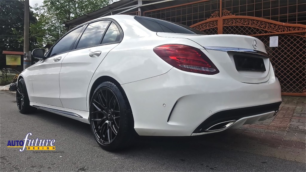 W205 V-FF 107 8