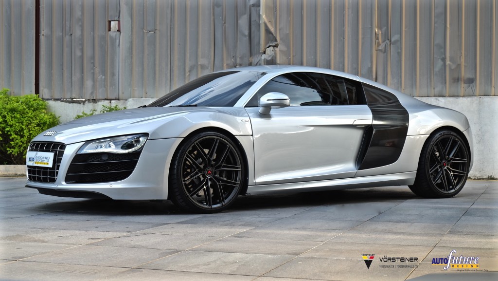 Audi R8 V10-1